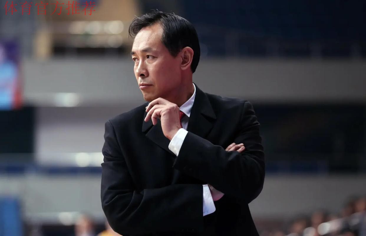 北京主帅许利民:曾凡博尚未和球队沟通好 引进赵睿因看到他蜕变 北京主帅许利民:曾凡博尚未和球队沟通好 引进赵睿因看到他蜕变